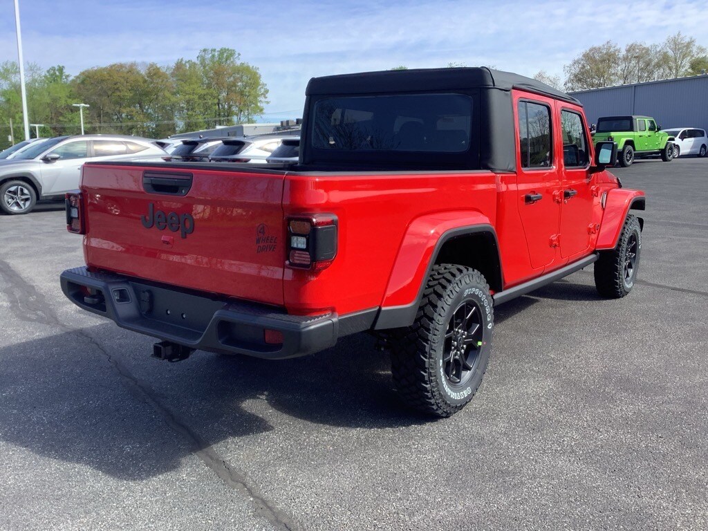 2025 Jeep Gladiator Willys photo 3