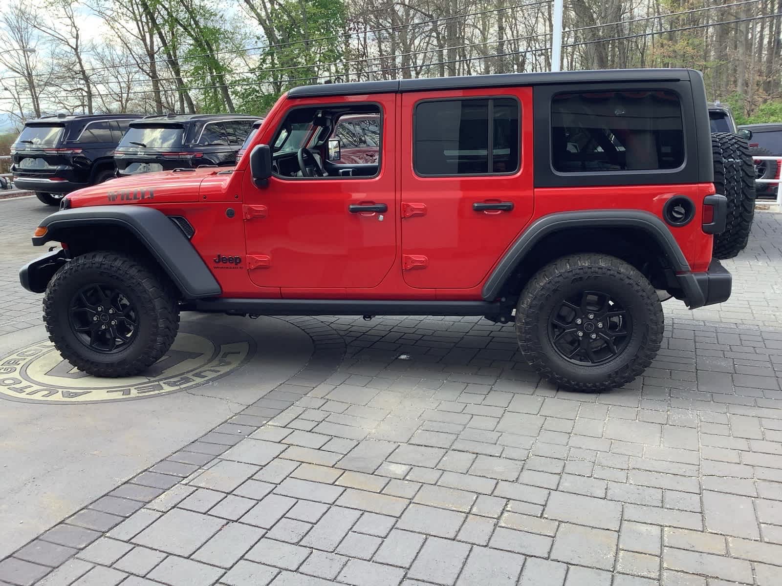 2026 Jeep Wrangler 4-Door Willys - Photo 8