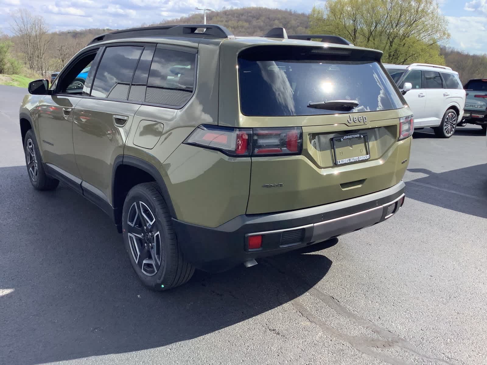 View vehicle photo 6