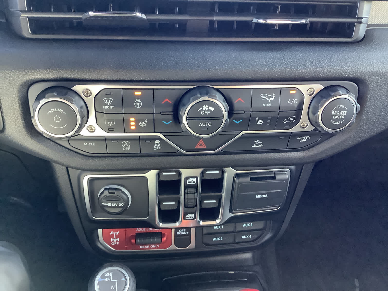 2026 Jeep Wrangler 4-Door Willys - Photo 19