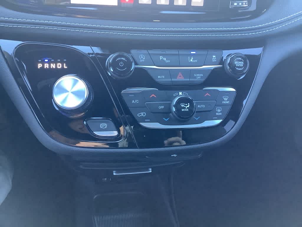 2026 Chrysler Pacifica Select - Photo 21