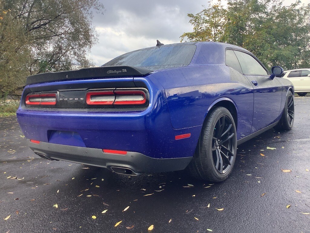 2018 Dodge Challenger R/T photo 3