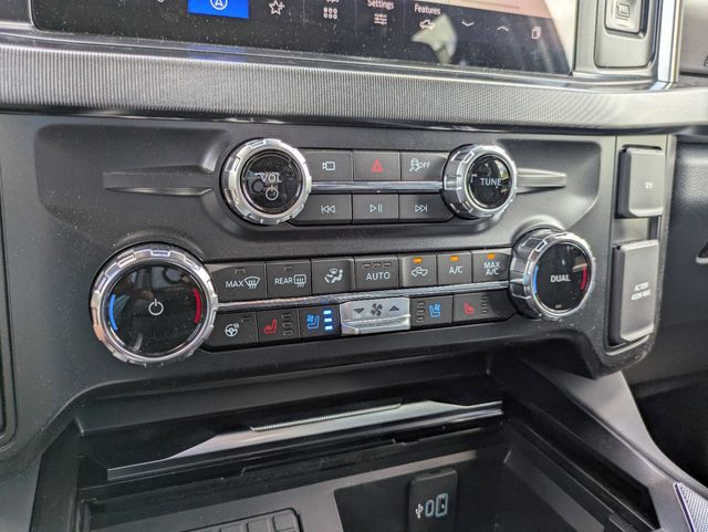 2026 Ford F-250 Super Duty Platinum - Photo 18