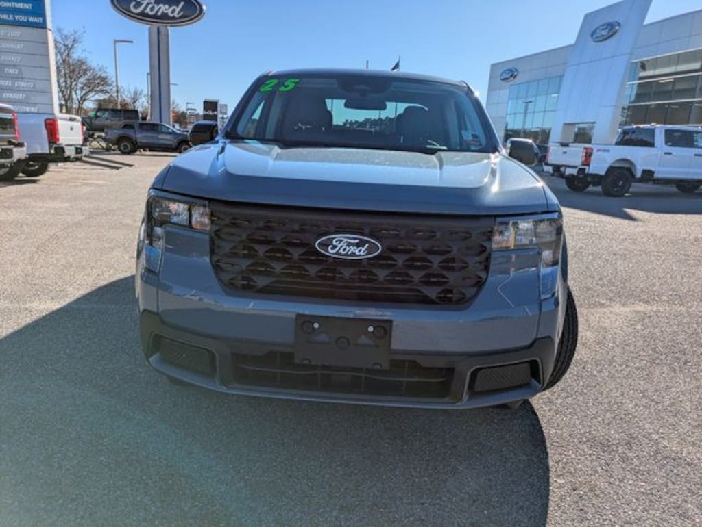 New 2025 Ford Maverick XLT Truck