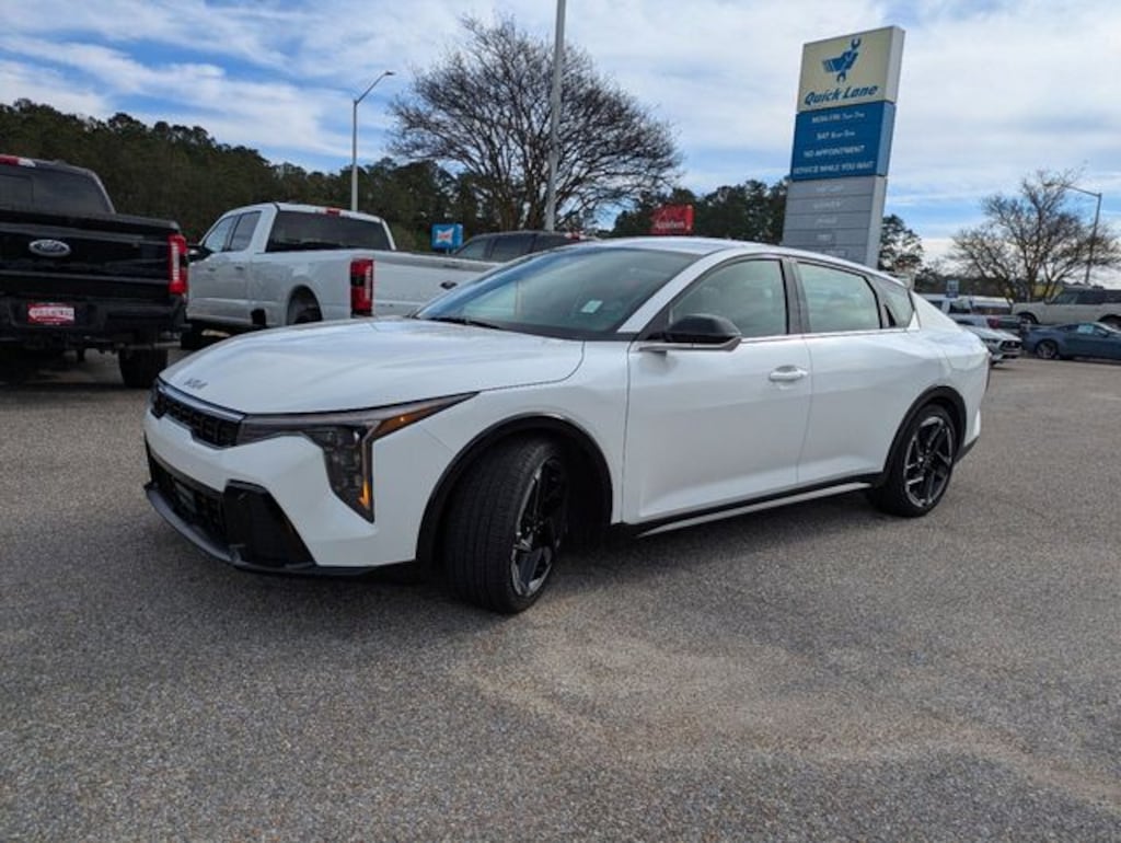 Used 2025 Kia K4 GT-Line Sedan