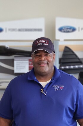 Staff member Alonzo Brown from 80dde2889eb3
