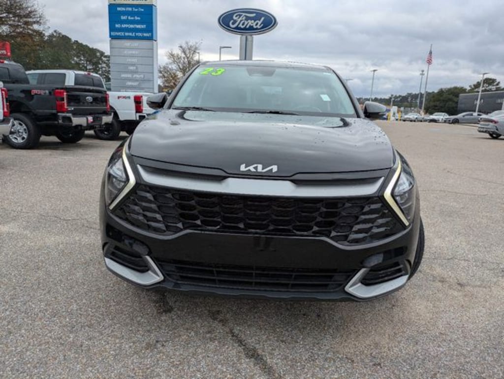 Used 2023 Kia Sportage EX SUV