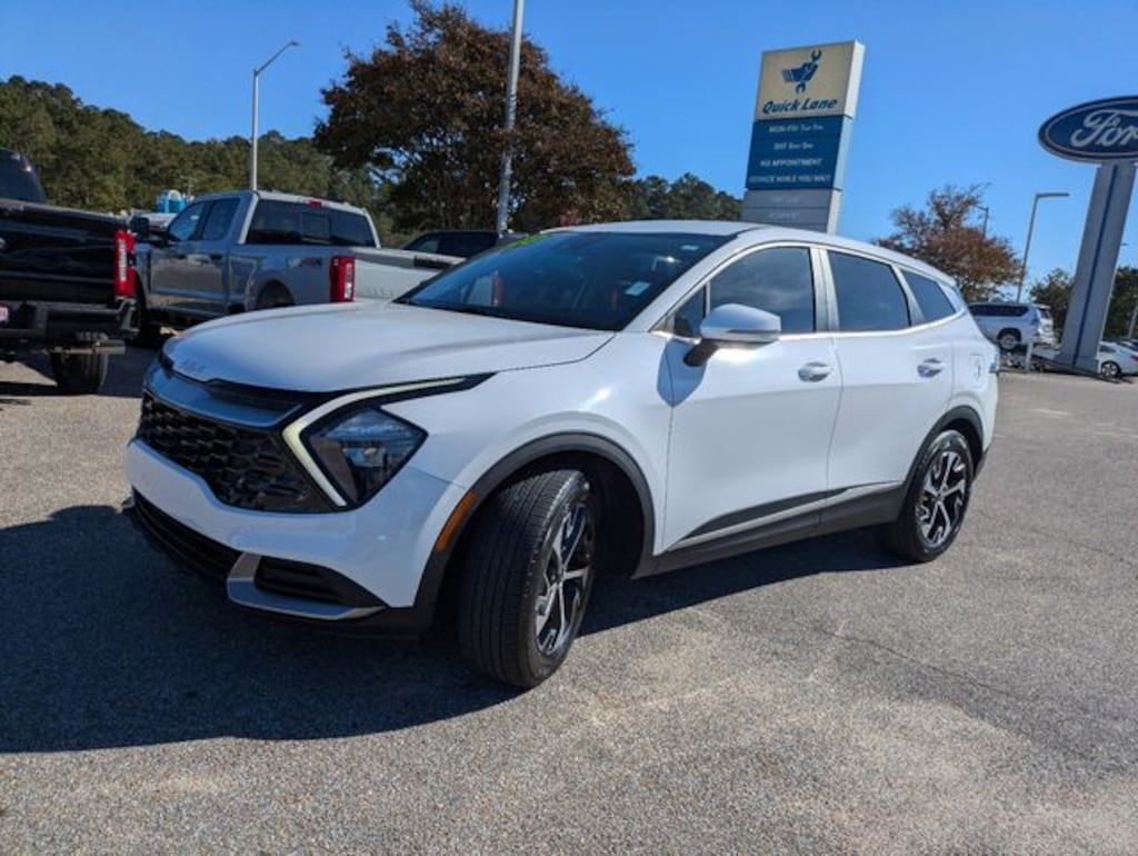 Used 2023 Kia Sportage EX SUV