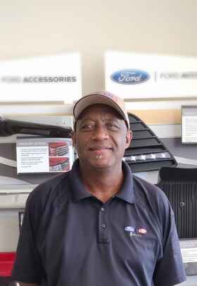 Staff member Mac Parker from 80dde2889eb3