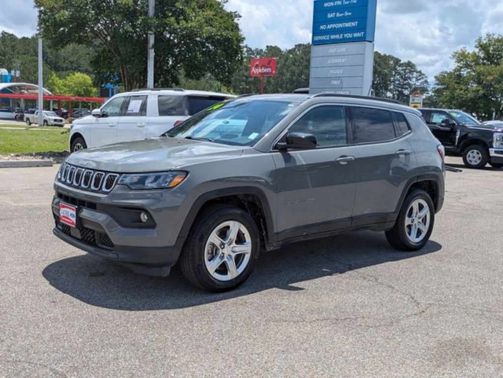 Used 2024 Jeep Compass Latitude SUV