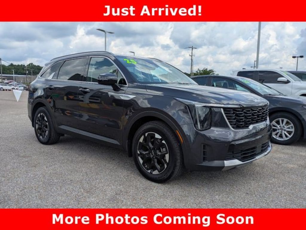 Used 2025 Kia Sorento S SUV