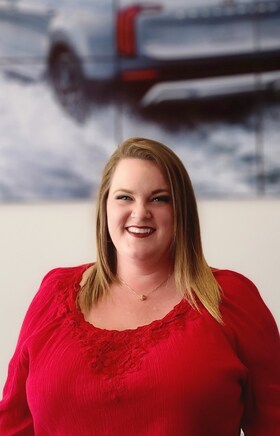 Staff member Jenna Evans from 80dde2889eb3