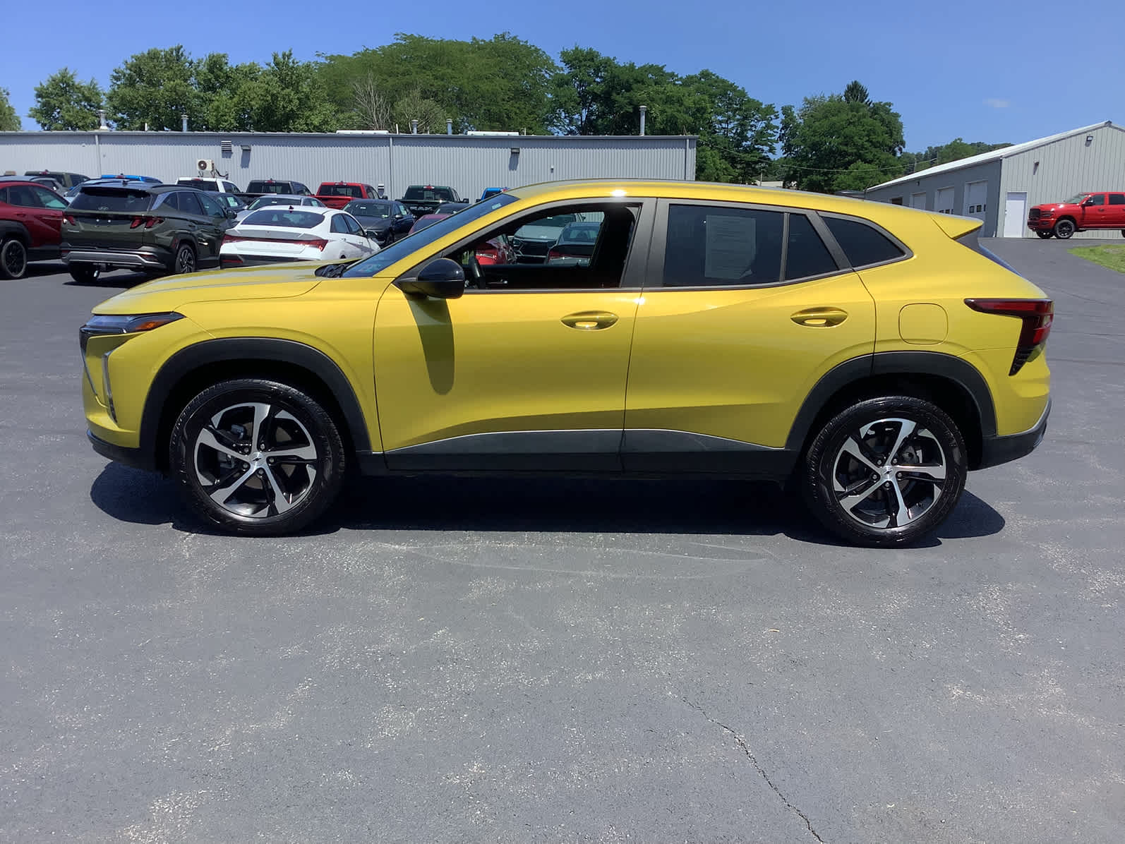 2024 Chevrolet Trax RS - Photo 7