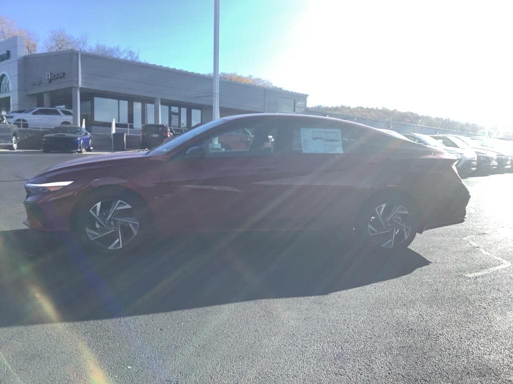 New 2025 Hyundai Elantra SEL Sport Sedan