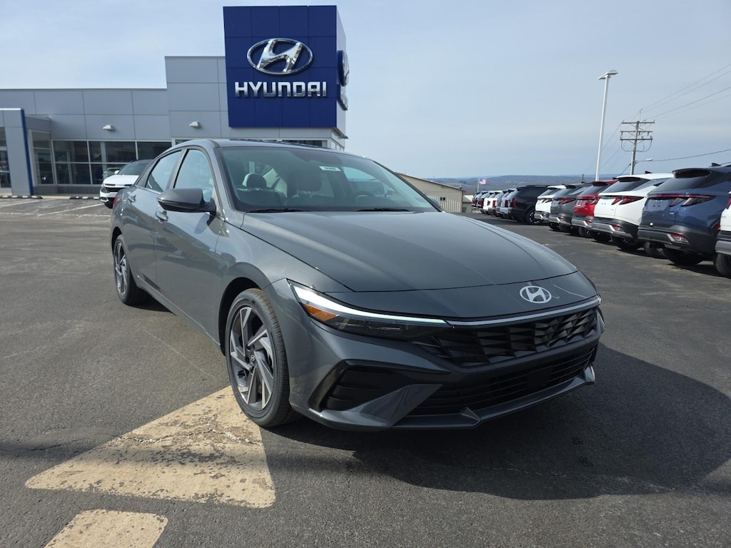 New 2026 Hyundai Elantra Limited Sedan