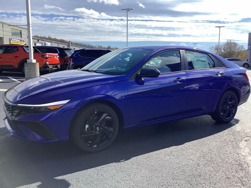 New 2026 Hyundai Elantra Hybrid SEL Sport Sedan