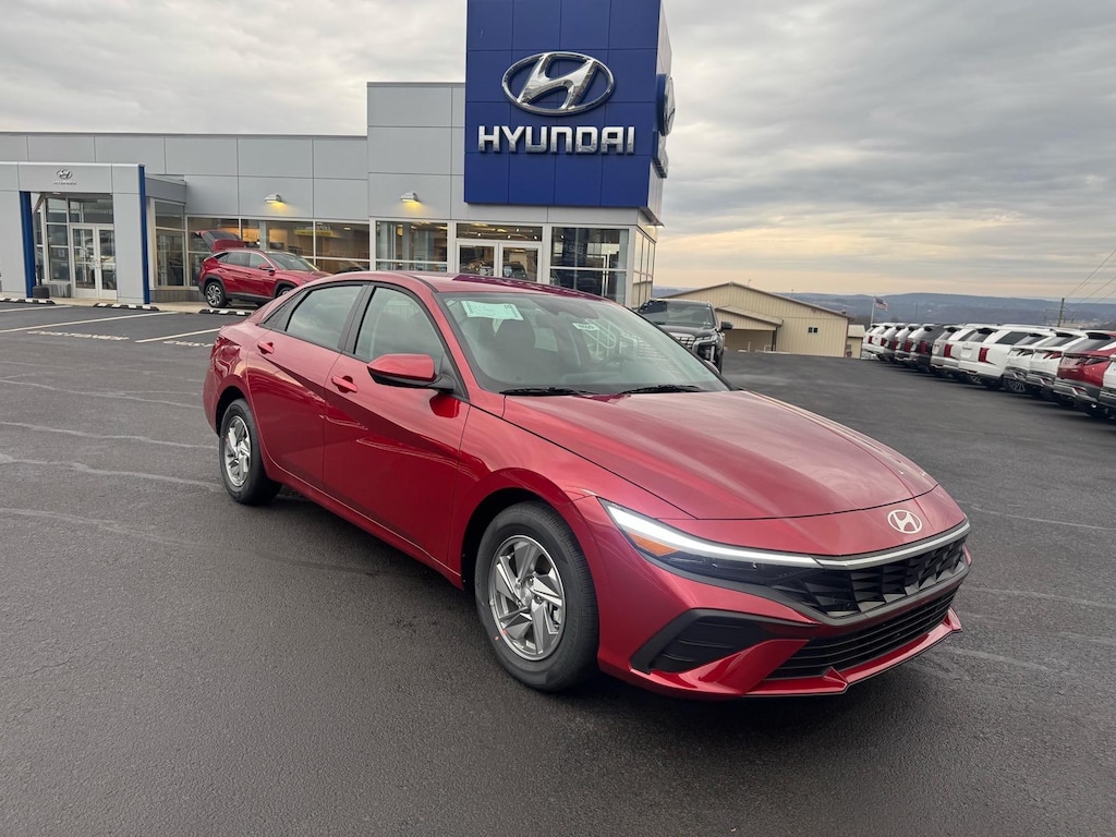 New 2026 Hyundai Elantra SE Sedan