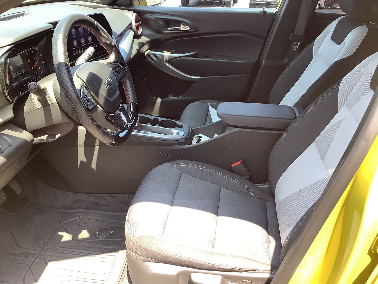2024 Chevrolet Trax RS - Photo 13