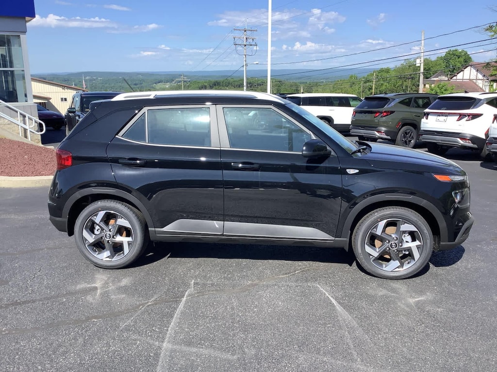 New 2026 Hyundai Venue SEL SUV