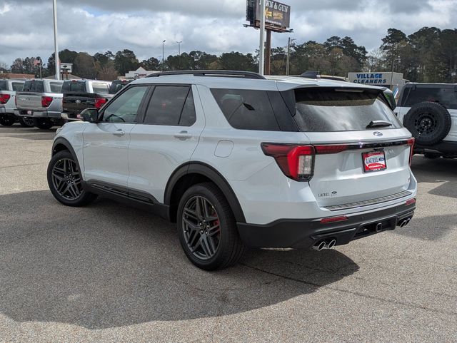 2026 Ford Explorer ST - Photo 6
