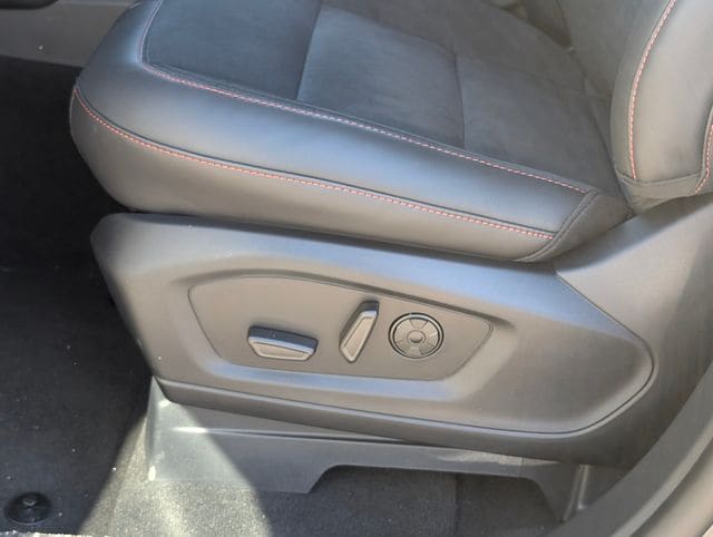 2026 Ford Explorer ST - Photo 13