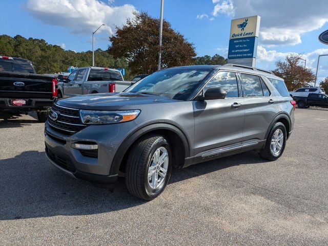 2022 Ford Explorer XLT photo 2