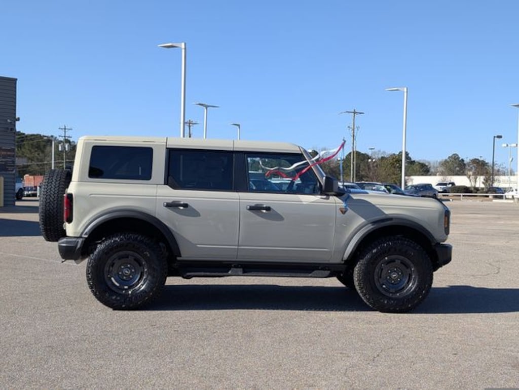 New 2025 Ford Bronco Badlands SUV