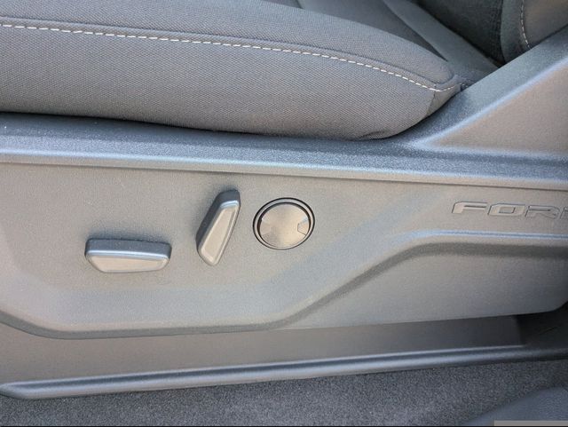 2026 Ford F-150 XLT - Photo 12