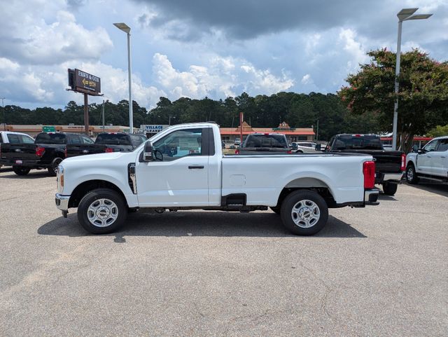 2026 Ford F-250 XLT photo 4