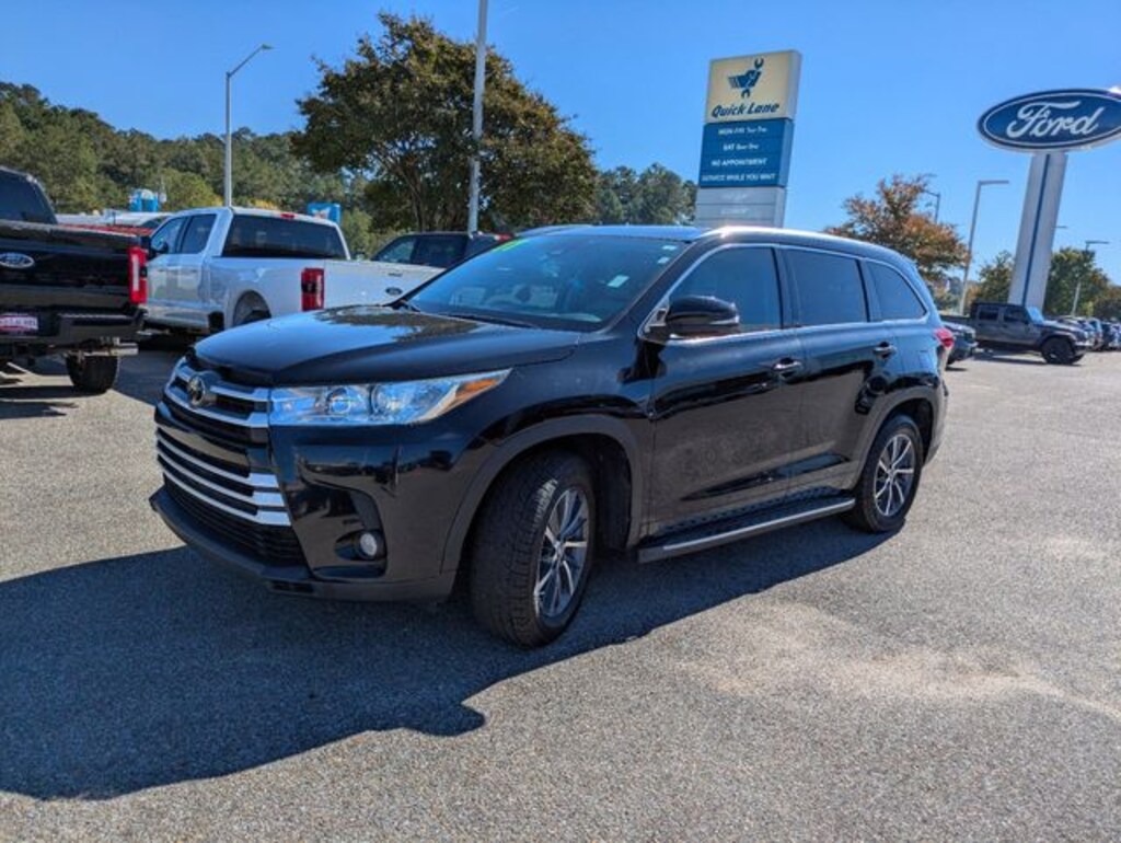 Used 2017 Toyota Highlander SUV