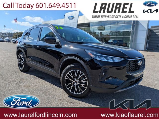 2025 Ford Escape PHEV's photo