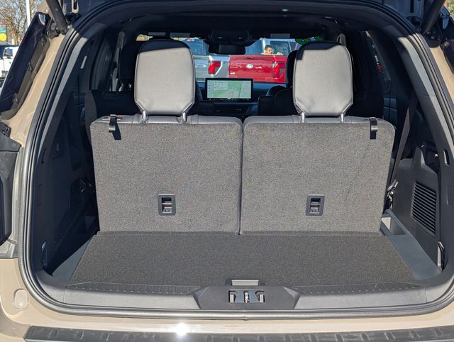 2026 Ford Explorer ST - Photo 23