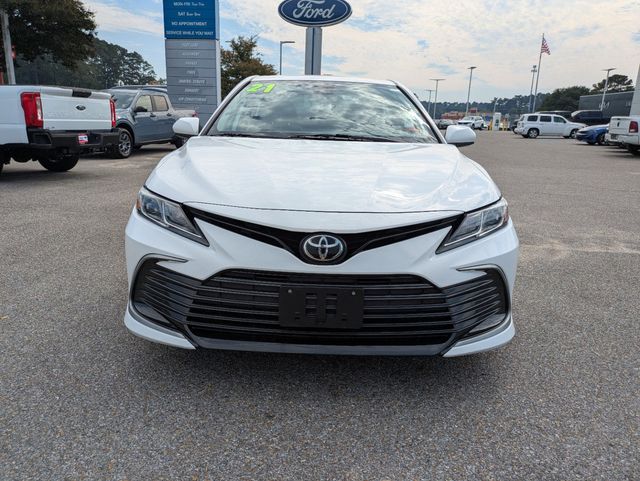 2021 Toyota Camry LE photo 2