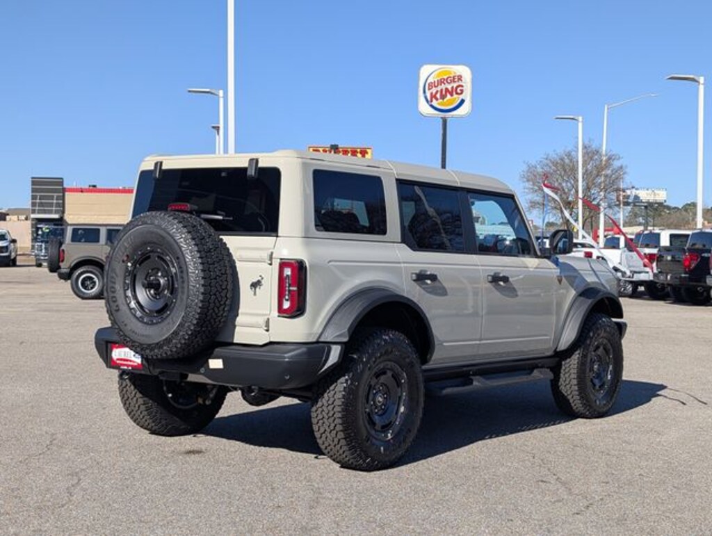 New 2025 Ford Bronco Badlands SUV
