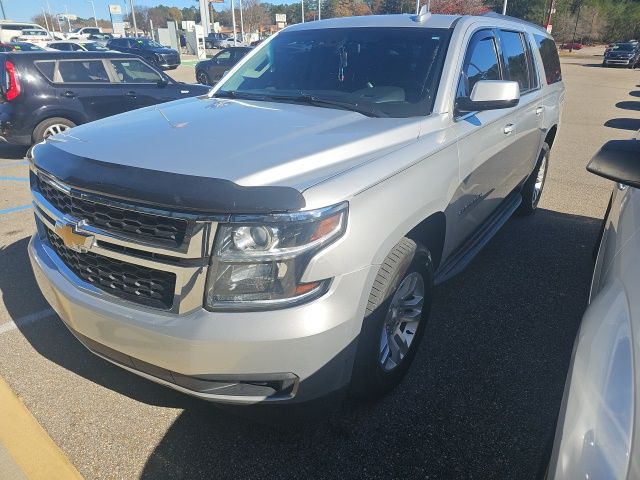 2019 Chevrolet Suburban LT's photo