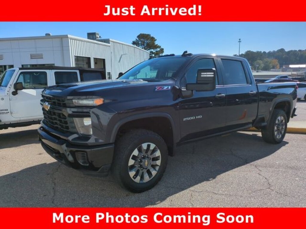 Used 2024 Chevrolet Silverado 2500HD Custom Truck