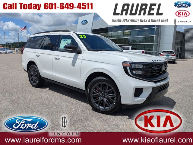 2025 Ford Expedition Platinum's photo