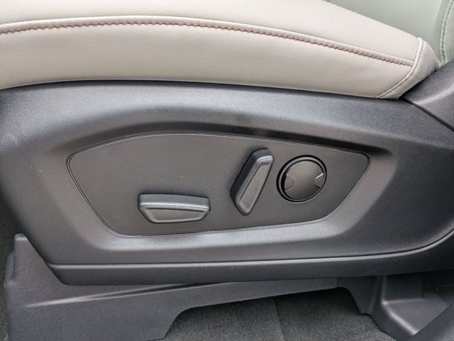 2026 Ford Explorer Active - Photo 12