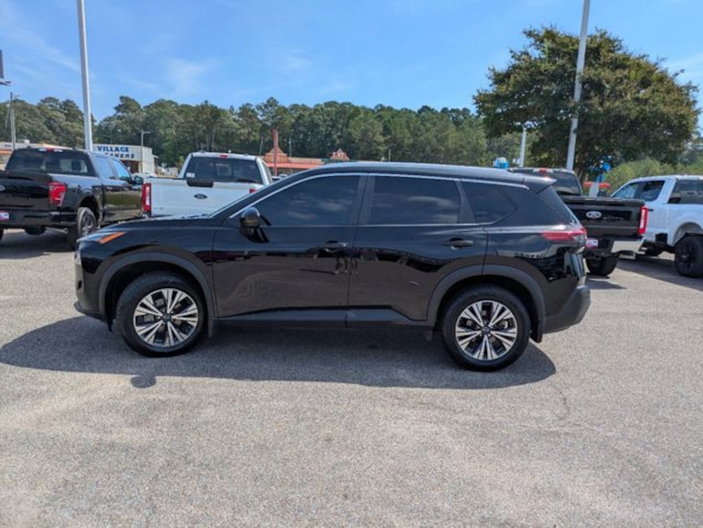 Used 2023 Nissan Rogue SV SUV