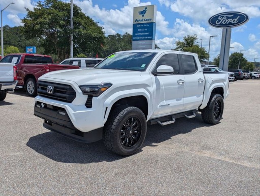 Used 2024 Toyota Tacoma SR5 Truck