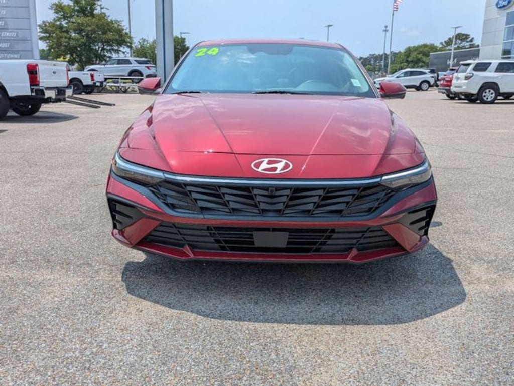 Used 2024 Hyundai Elantra Limited Sedan