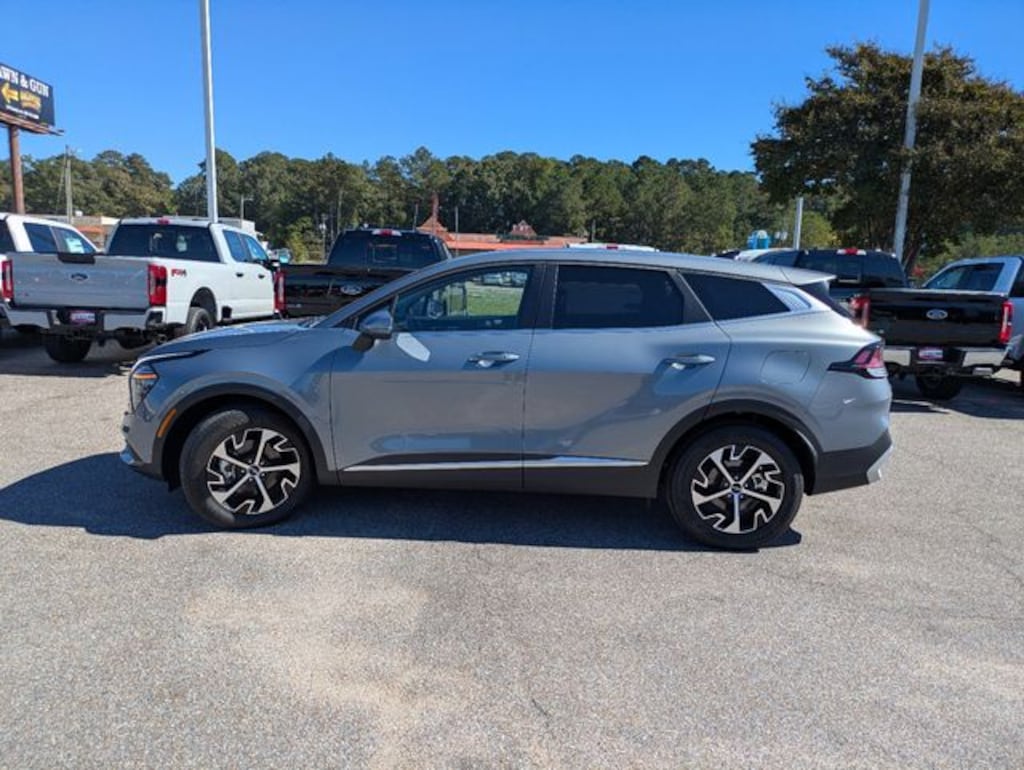 Used 2025 Kia Sportage EX SUV