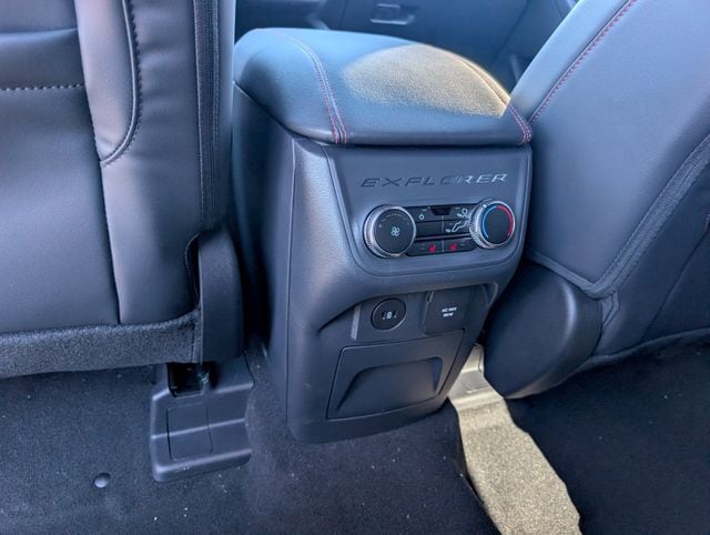 2026 Ford Explorer ST - Photo 20