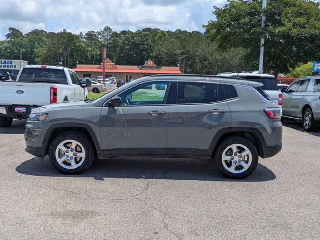 Used 2024 Jeep Compass Latitude SUV