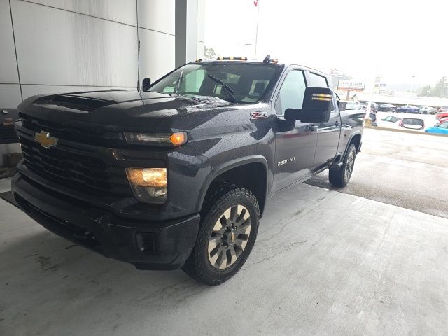 2024 Chevrolet Silverado 2500HD Custom's photo