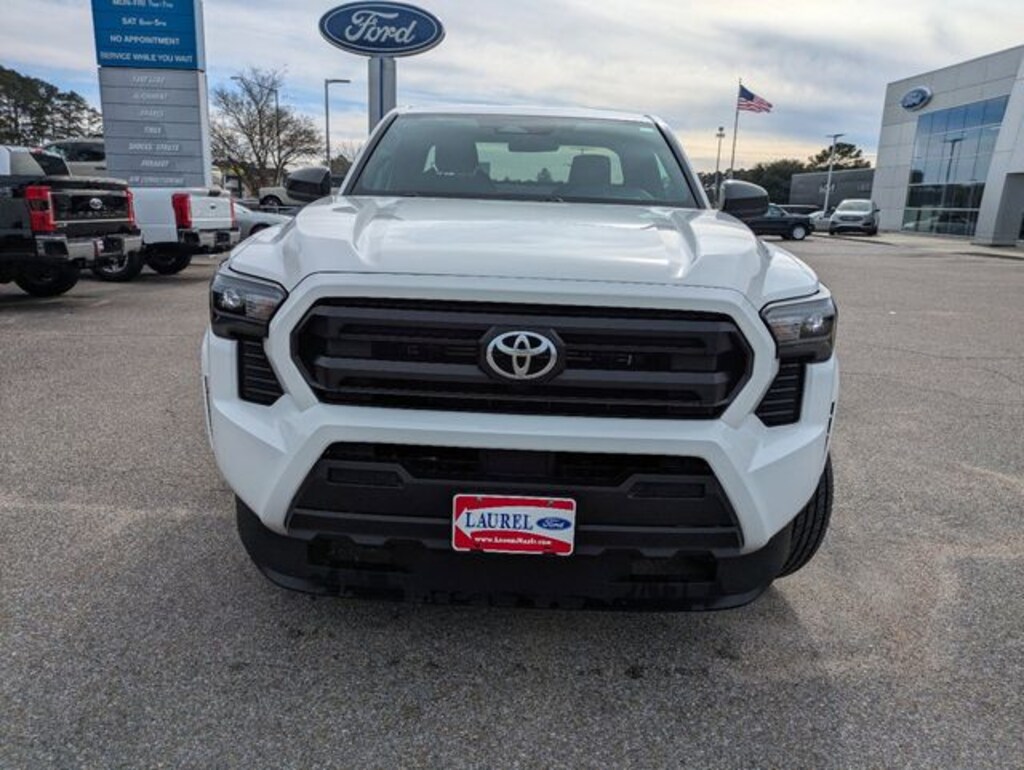 Used 2025 Toyota Tacoma SR Truck