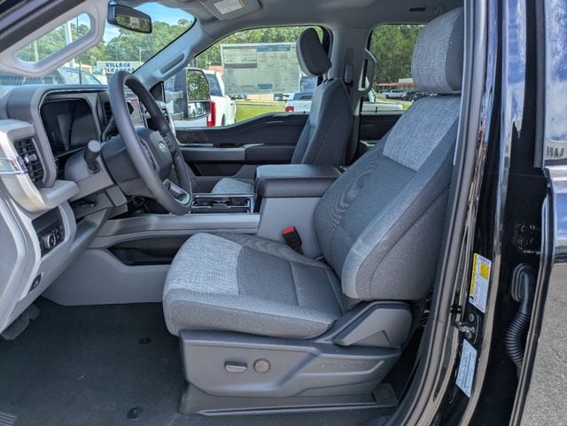 2026 Ford F-250 Super Duty XLT - Photo 12