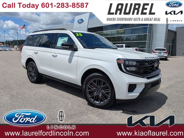 2025 Ford Expedition Platinum's photo