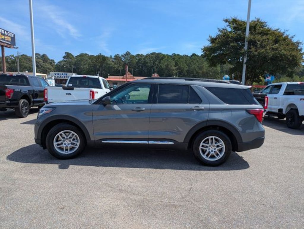 New 2025 Ford Explorer Active SUV
