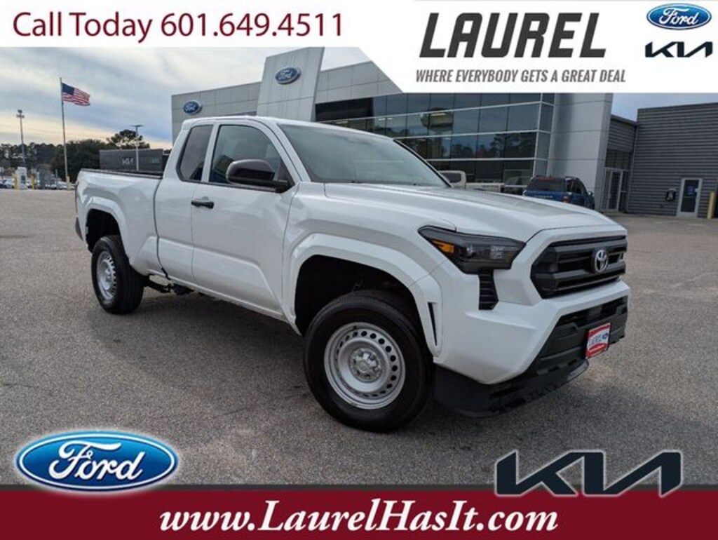 Used 2025 Toyota Tacoma SR Truck